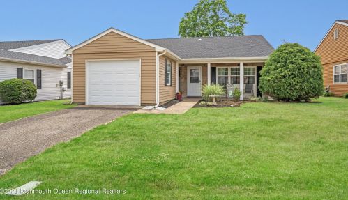 8 Leighton Ln, Lakehurst NJ  08759-6711 exterior