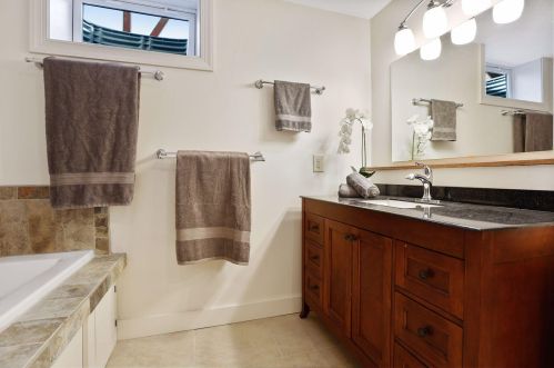 807 2 St, Waterford MN 55057-2308 exterior