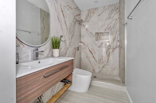 439 Chelsea St, Boston MA exterior