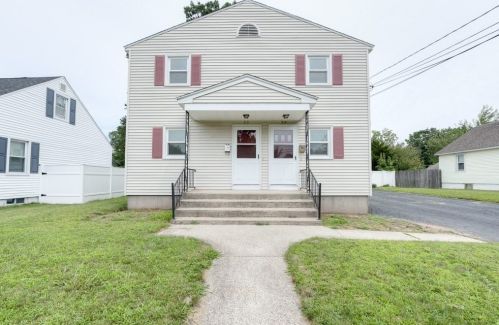 57 Michigan St, Springfield MA  01151-1820 exterior