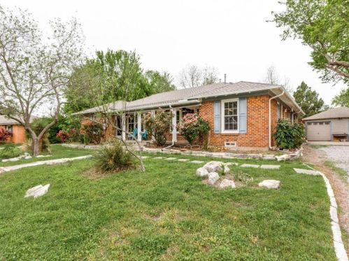 9520 Ash Creek Dr, Dallas TX  75228-3735 exterior