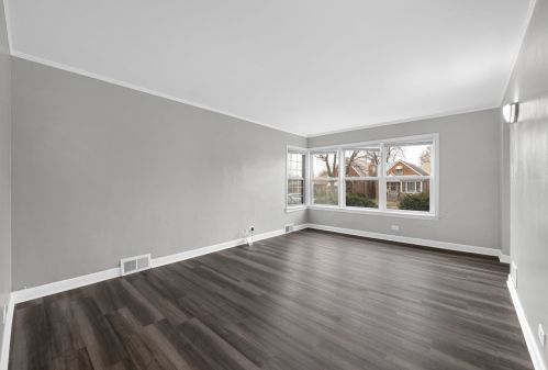 14303 La Salle St, Chicago, IL 60827-2744