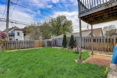 2446 Burrell St, Milwaukee WI 53207-1521 exterior