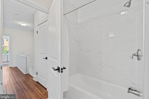 502 Park Rd, Washington DC 20010-2506 exterior