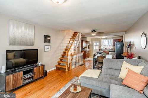 1513 Iseminger St, Philadelphia PA  19147-6215 exterior