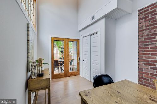 403 Dale Dr, Silver Spring MD  20910-5528 exterior