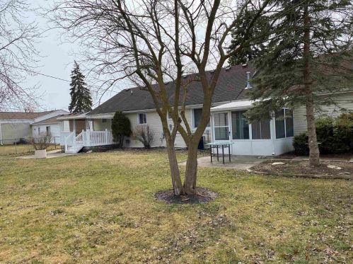 32047 Lakepoint St, New Baltimore MI 48047-3483 exterior