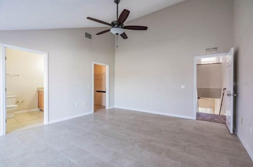 9509 Citrus Glen Pl, Tampa FL 33618-4018 exterior