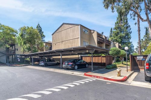 1060 Oak Grove Rd, Concord CA 94518-3129 exterior