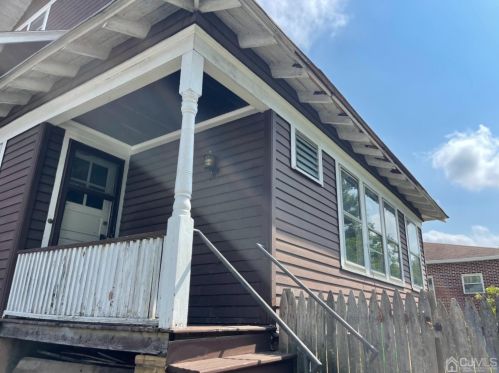 46 Lincoln Ave, New Brunswick NJ 08904-2741 exterior