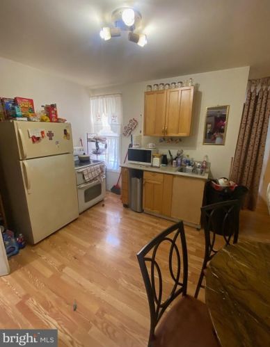 3230 Front St, Philadelphia PA 19140-5806 exterior