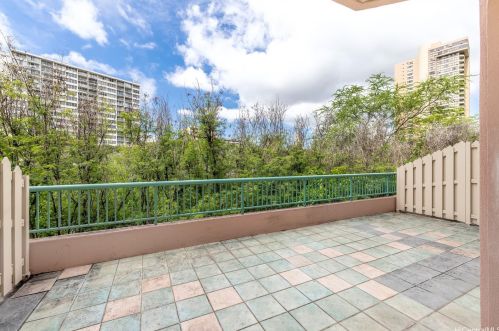 1080 Ala Napunani St, Honolulu HI  96818-1783 exterior