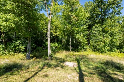 19780 Chain Lk St, Cassopolis MI 49031-9538 exterior