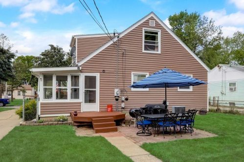 732 97, Milwaukee WI 53214-2618 exterior