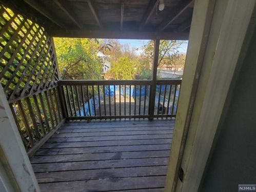 16 Amity St, Paterson NJ 07522-1811 exterior