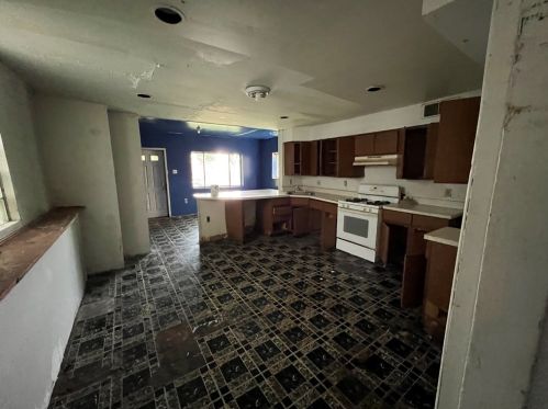 191 Penn Ave, Pittsburgh, PA 15210-2221