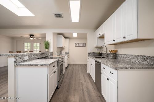 8257 Beverly St, Tucson AZ  85710-5931 exterior