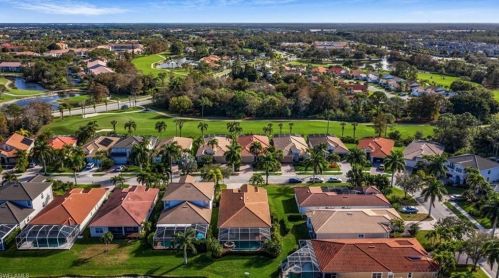 5615 Lago Villaggio Way, Naples FL 34104-5740 exterior