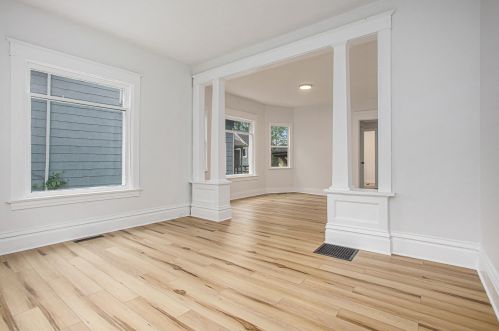 2233 Burdick St, Kalamazoo, MI 49001-6126