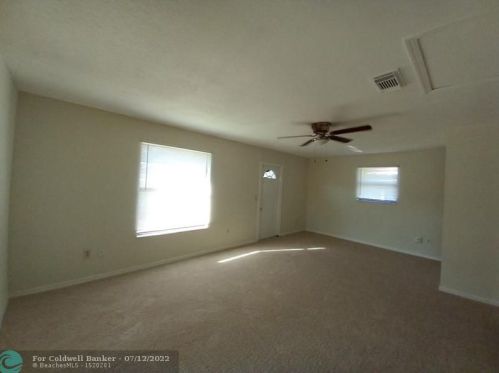 1662 Carillo Ave, Fort Pierce FL 34953-1745 exterior