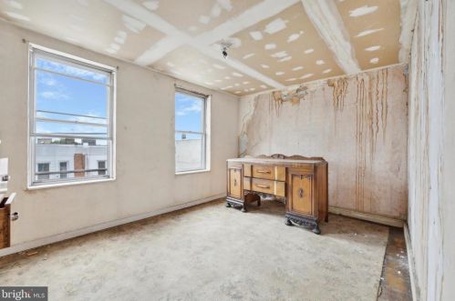 3022 Edgemont St, Philadelphia PA 19134-5048 exterior