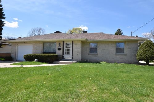 3777 69th St, Milwaukee WI  53220-1812 exterior