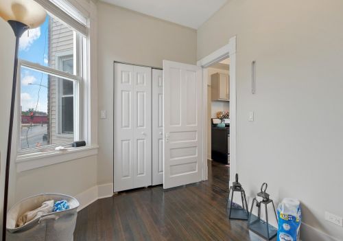 2357 Ohio St, Chicago IL 60624-1443 exterior