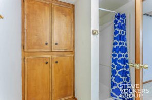 7385 Sunview Dr, Grand Rapids MI 49548-7381 exterior