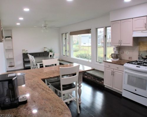 1571 Brookside Rd, Mountainside NJ  07092-1601 exterior