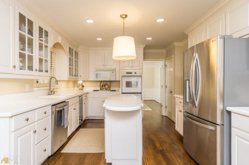 7710 Dunvegan Close, Atlanta GA 30350-5504 exterior