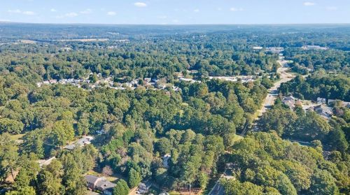 3325 Mcclure Bridge Rd, Duluth GA 30096-3224 exterior