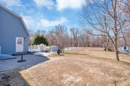 13 Plainfield St, Enfield CT 06082-5813 exterior