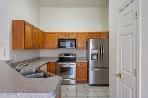 7793 Precious Opal Dr, Tucson, AZ 85747-5727