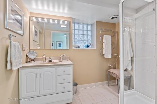 3822 Seeley Ave, Chicago IL 60645-5511 exterior