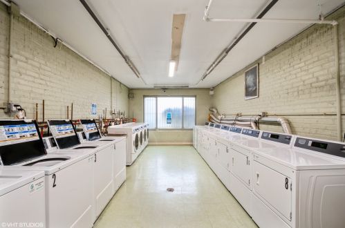 7306 Winchester Ave, Chicago IL  60626-5529 exterior