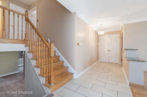 9430 Oakley Ave, Chicago, IL 60643-6747