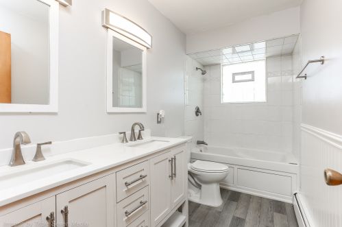 9129 Trumbull Ave, Chicago IL 60655-2507 exterior