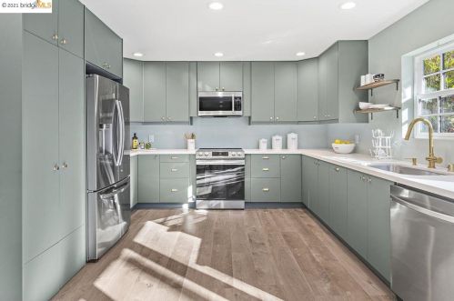 3117 Ellis St, Berkeley CA 94703-2438 exterior