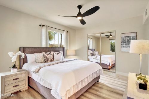 7008 11th Way, Phoenix AZ  85020-5313 exterior