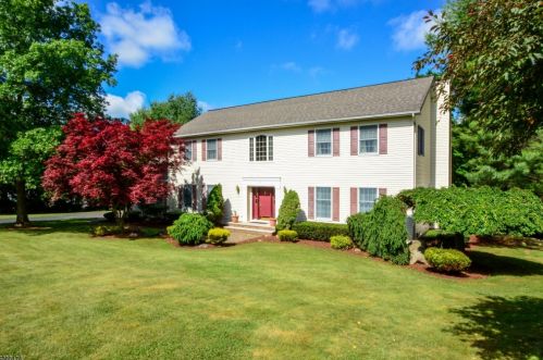 3 Iverson Ct, Rockaway, NJ 07866-4319