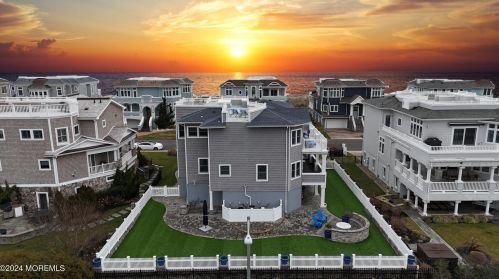 16 Tradewinds Ln, Locust, NJ 07760-2288