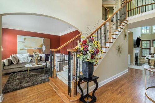 5239 Barrington Trce Dr, Atlanta GA 30331-9110 exterior