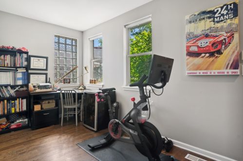 707 Blackhawk St, Chicago IL 60642-2510 exterior