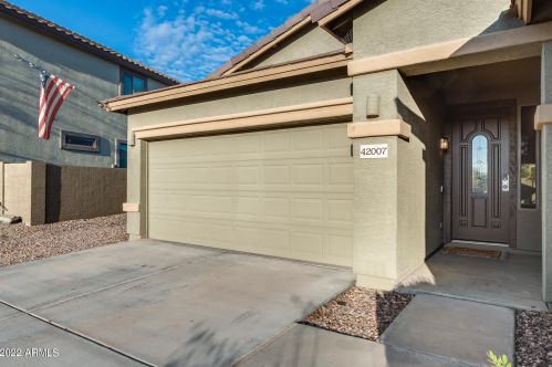 42007 45th Dr, Phoenix AZ  85086-1445 exterior