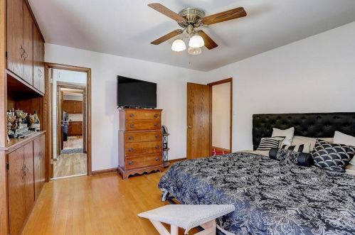 9438 Montana Ave, Milwaukee WI 53227-3324 exterior