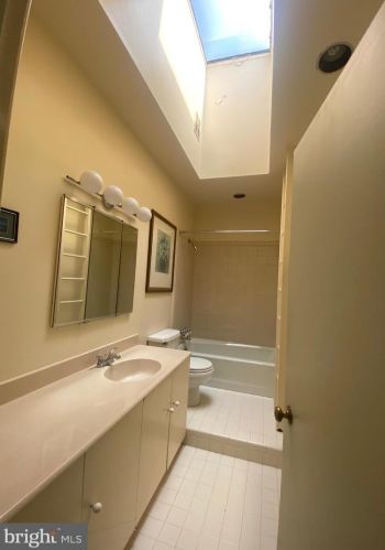 1757 Lanier Pl, Washington DC 20009-2118 exterior