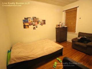 128 Warren St, Boston MA  02135 exterior