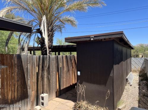 3241 Monte Vis Dr, Tucson AZ 85712-1630 exterior