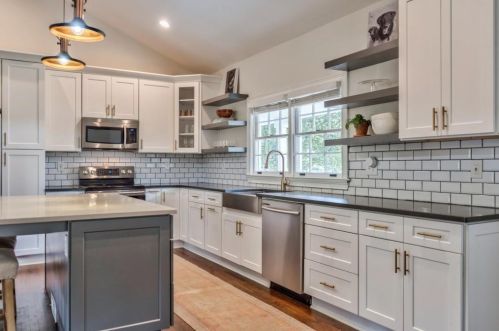 435 Forest Valley Rd, Atlanta, GA 30342-2354