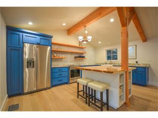 2804 Edgewater Dr, Austin TX  78733-1013 exterior